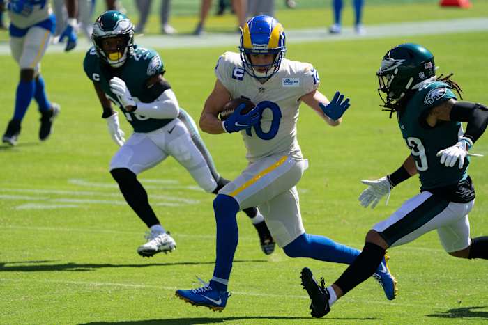 Los Angeles Rams wide receiver Cooper Kupp (10) makes a reception against the Philadelphia Eagles during the first quarter at Lincoln Financial Field.